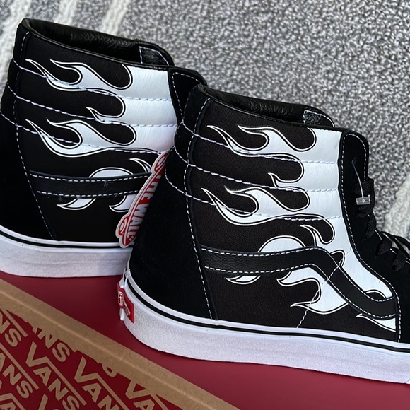 Vans Sk8-Hi Flame Black/White WMNS - Picture 15 of 16